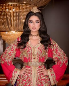 Caftan Glamour Découvrez l'élégance intemporelle du caftan henna, une pièce traditionnelle marocaine magnifiquement ornée. Nos caftans en henna allient beauté et tradition pour des moments inoubliables. Explorez notre collection unique aujourd'hui !