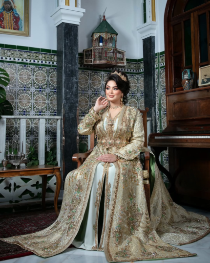 Caftan Brocard Kherib de Luxe - Ensemble en Soie Brodé Main avec Ceinture Métal